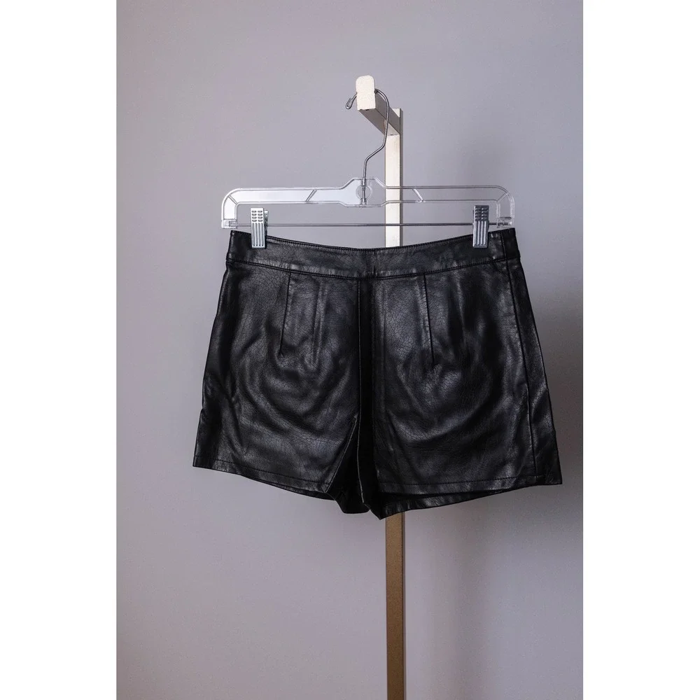 Forever 21 Women's Black Faux Leather Shorts High Rise Vegan Leather Size S